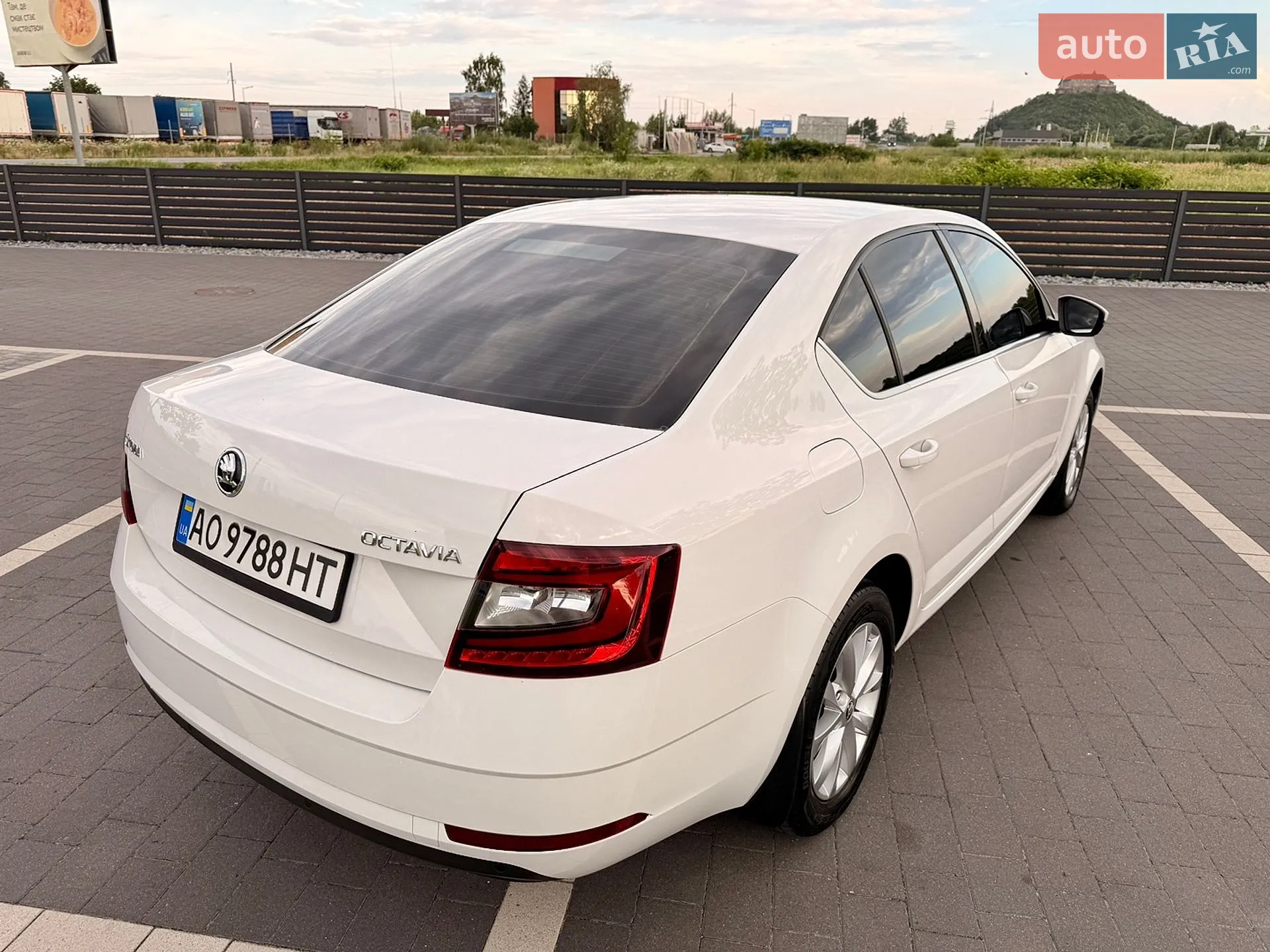 2017 Skoda Octavia - мініатюра 15