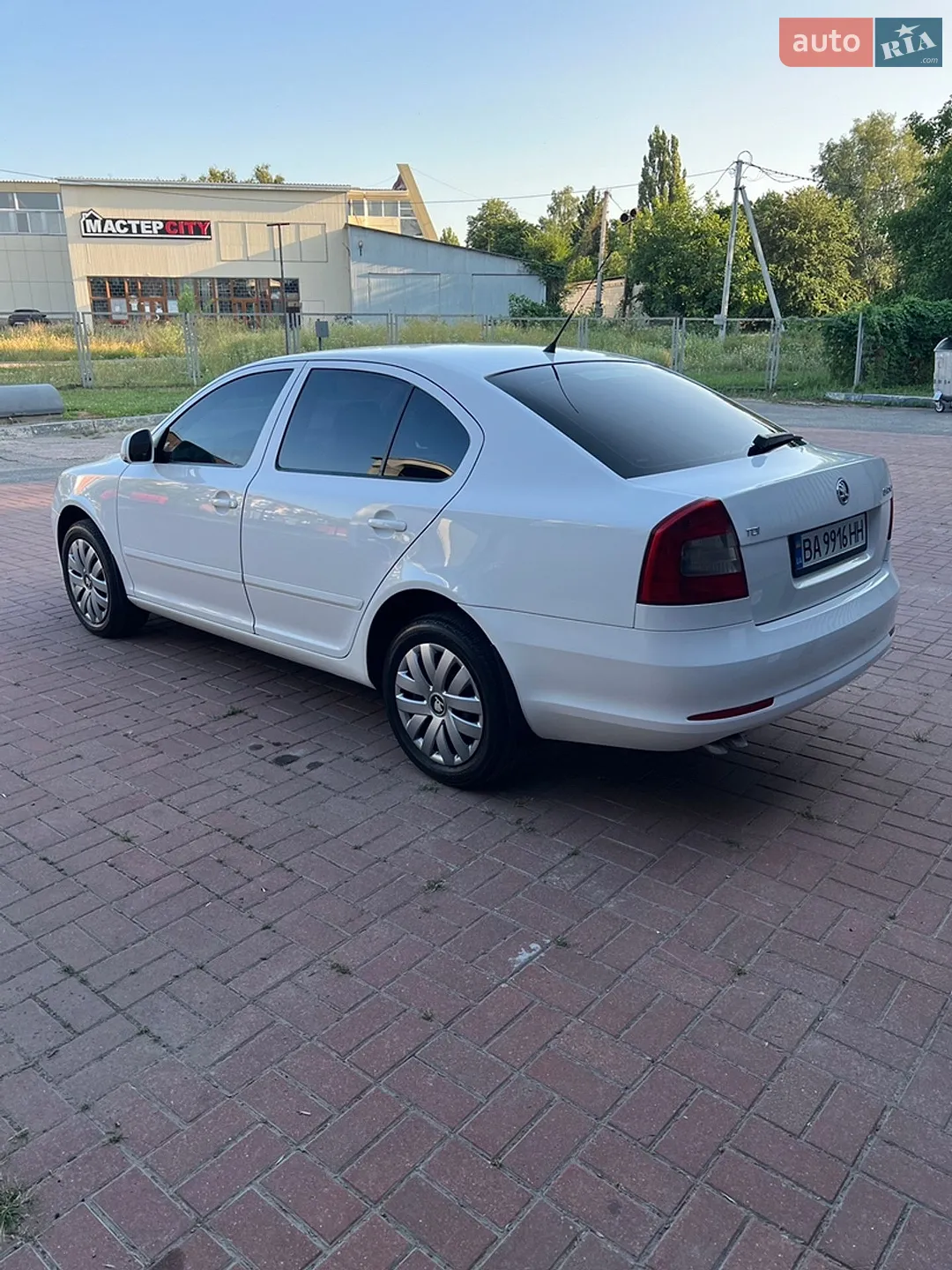 2010 Skoda Octavia - мініатюра 7