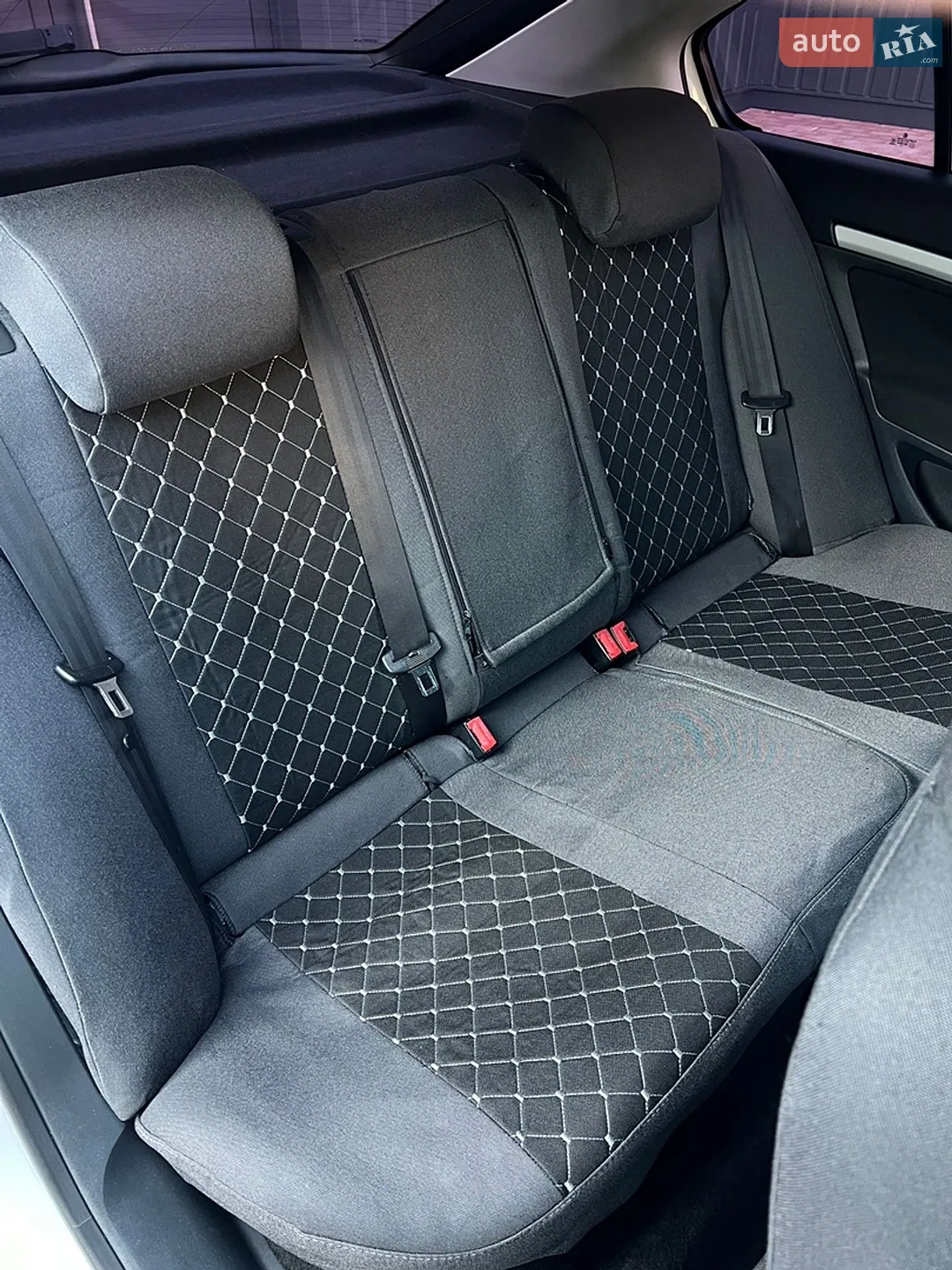 2010 Skoda Octavia - мініатюра 22