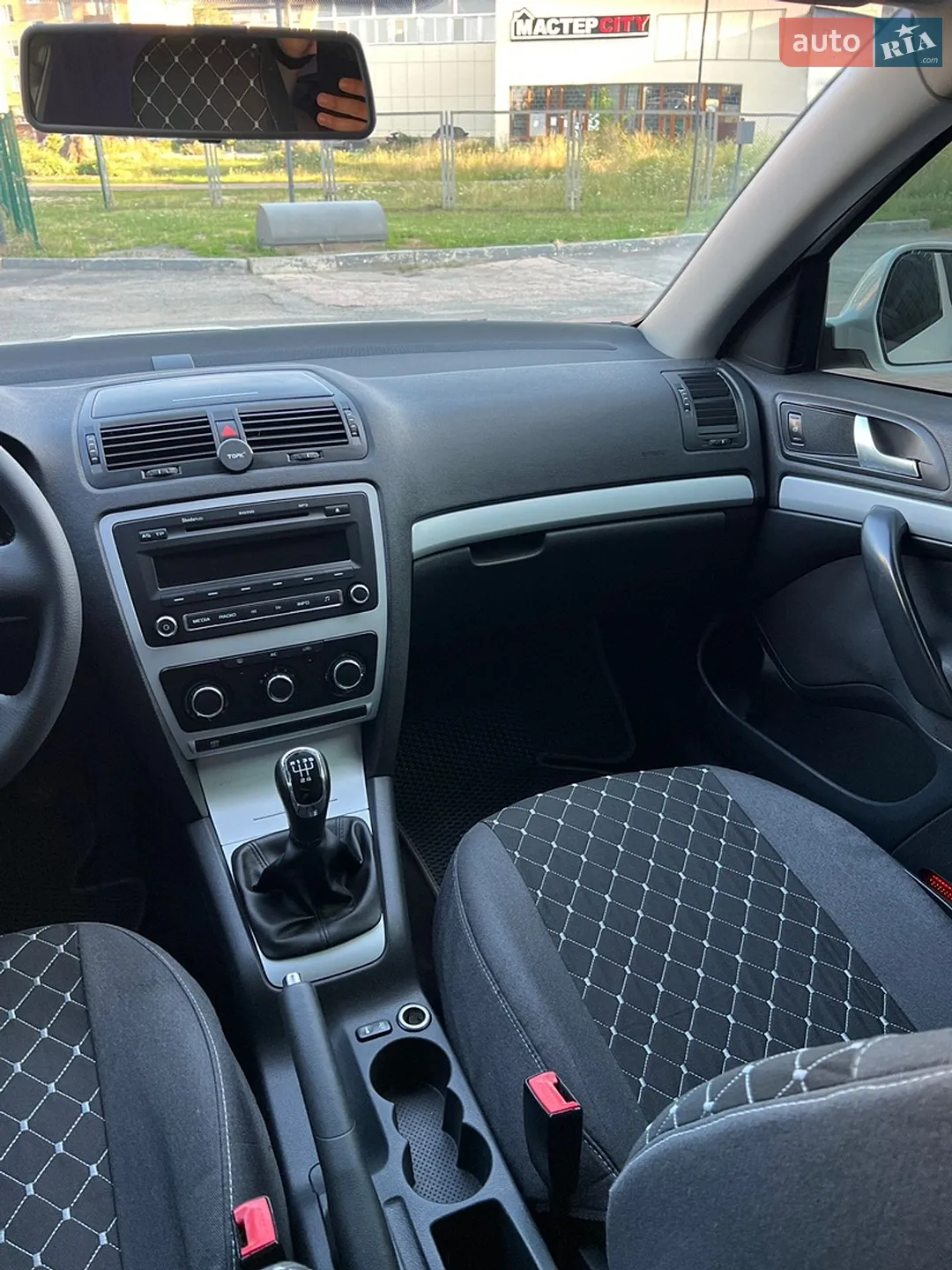2010 Skoda Octavia - мініатюра 26