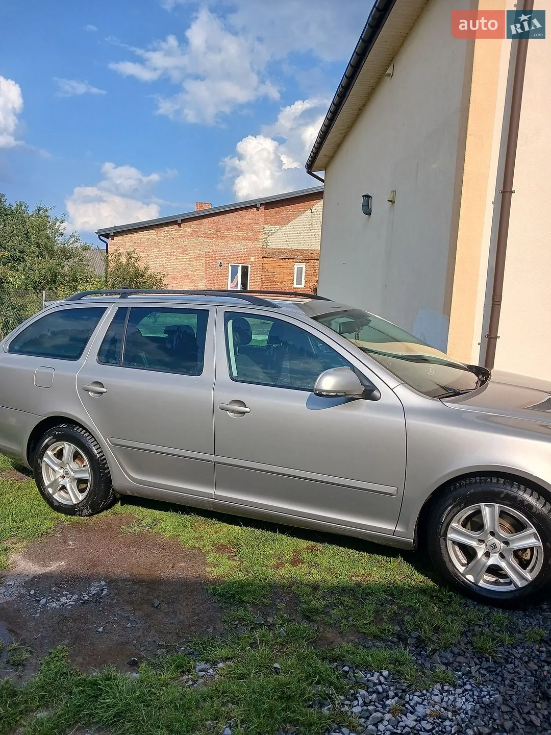 2010 Skoda Octavia - мініатюра 3