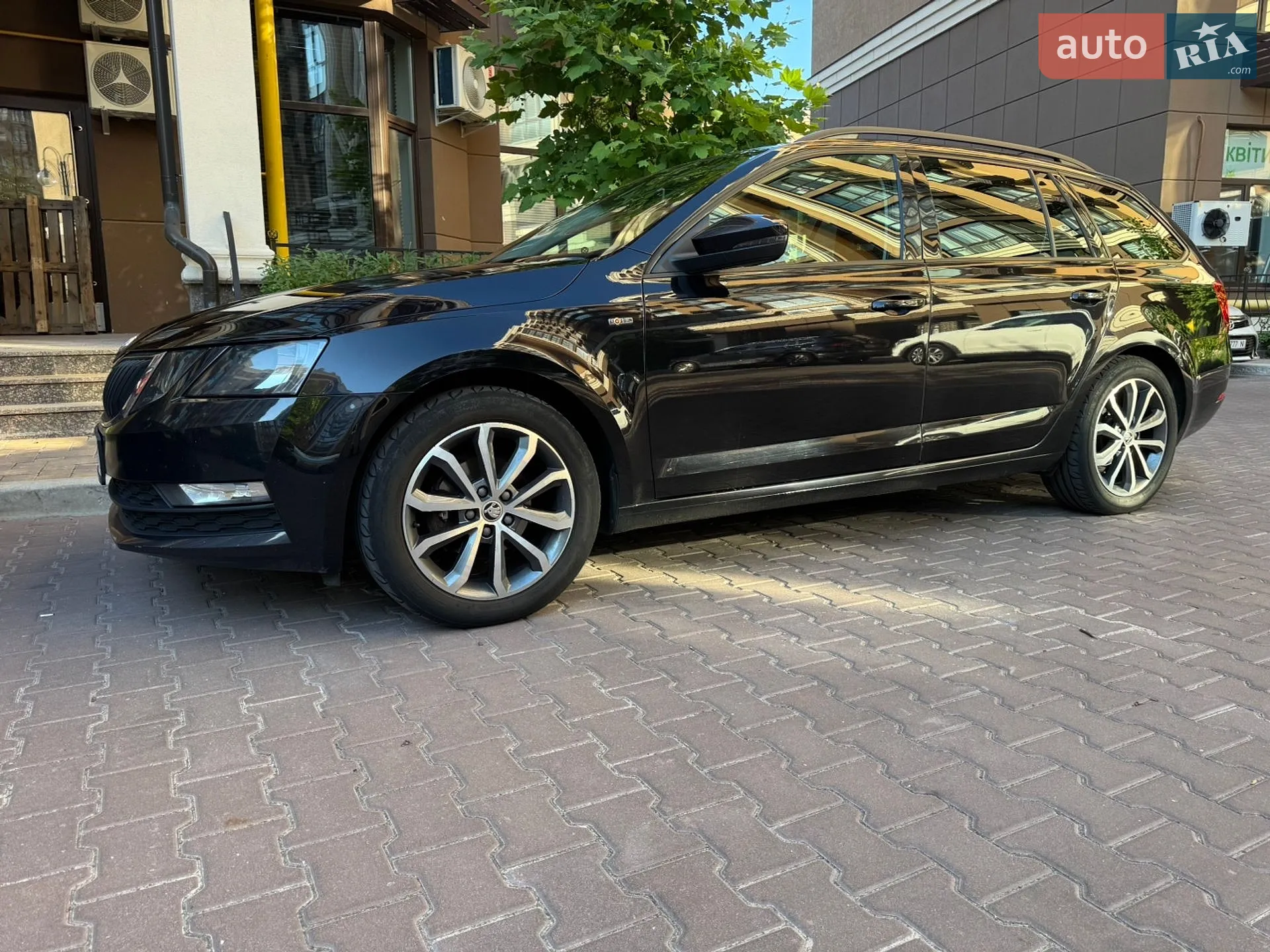 2019 Skoda Octavia - фото 1