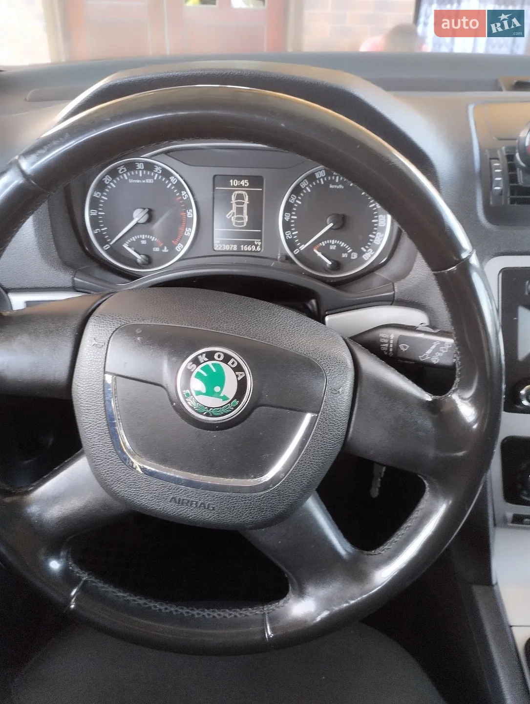 2010 Skoda Octavia - мініатюра 8
