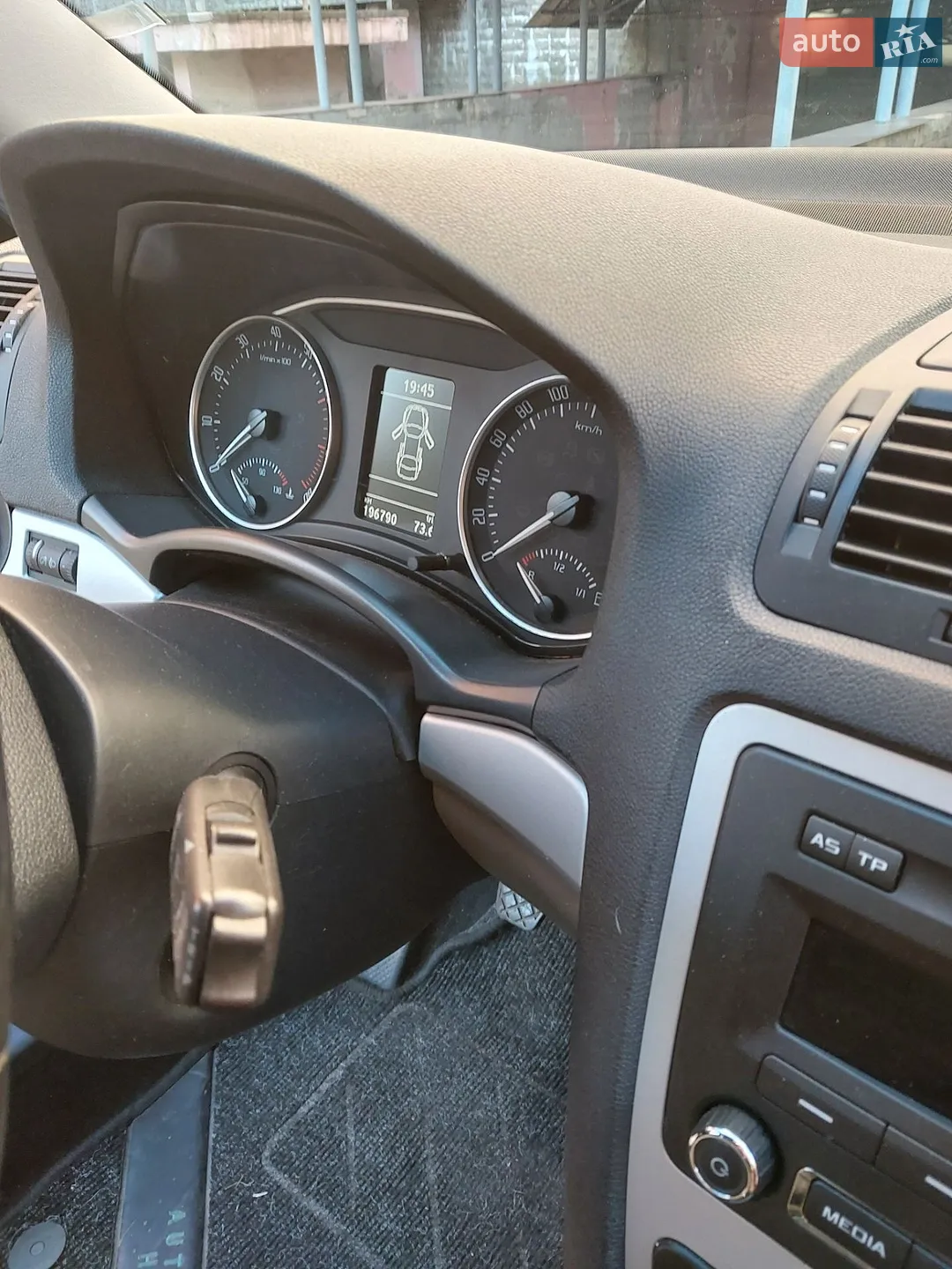 2011 Skoda Octavia - мініатюра 32