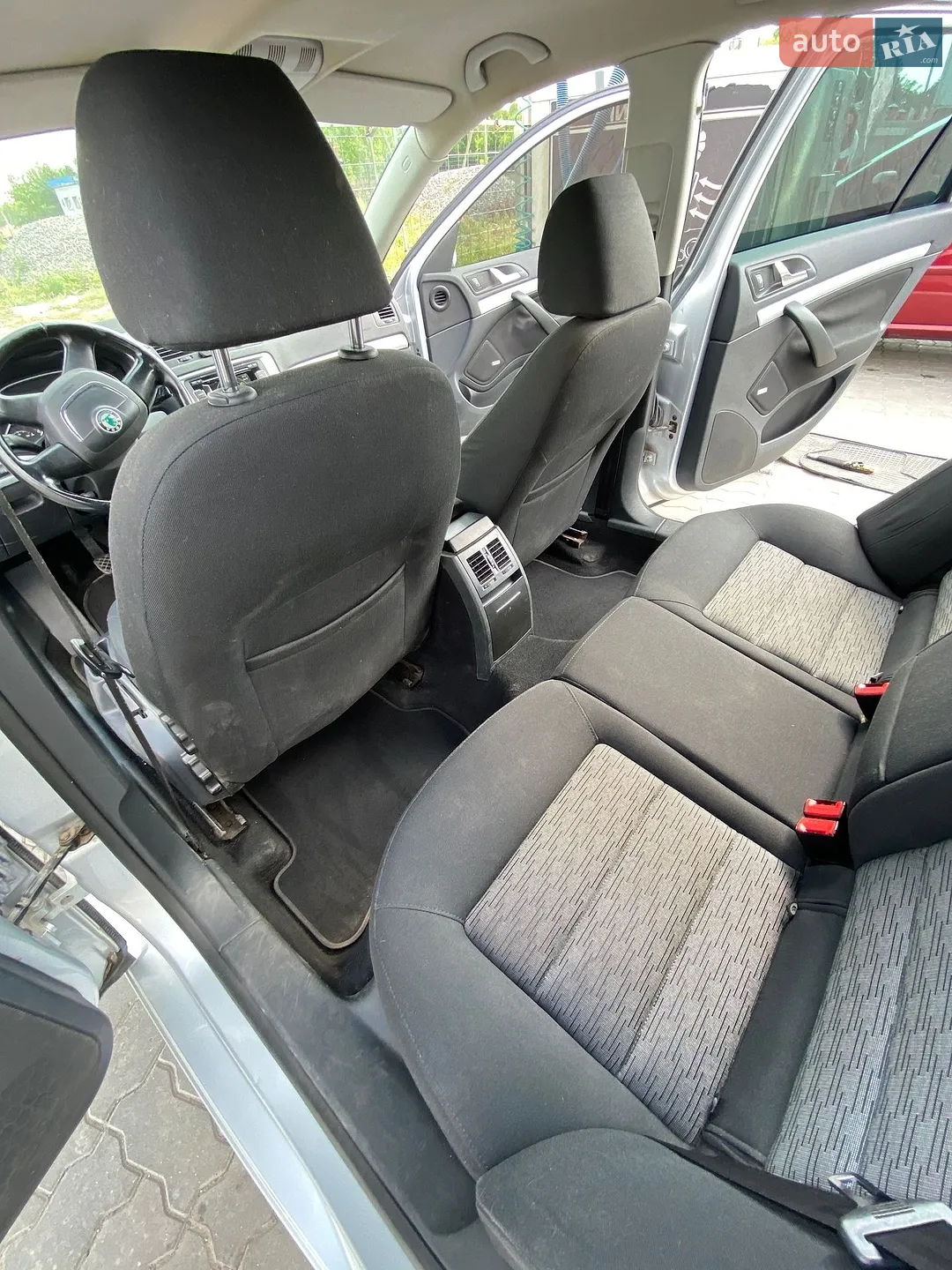 2010 Skoda Octavia - мініатюра 18