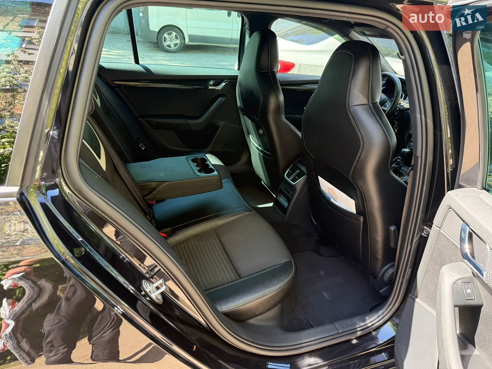 2016 Skoda Octavia - мініатюра 12