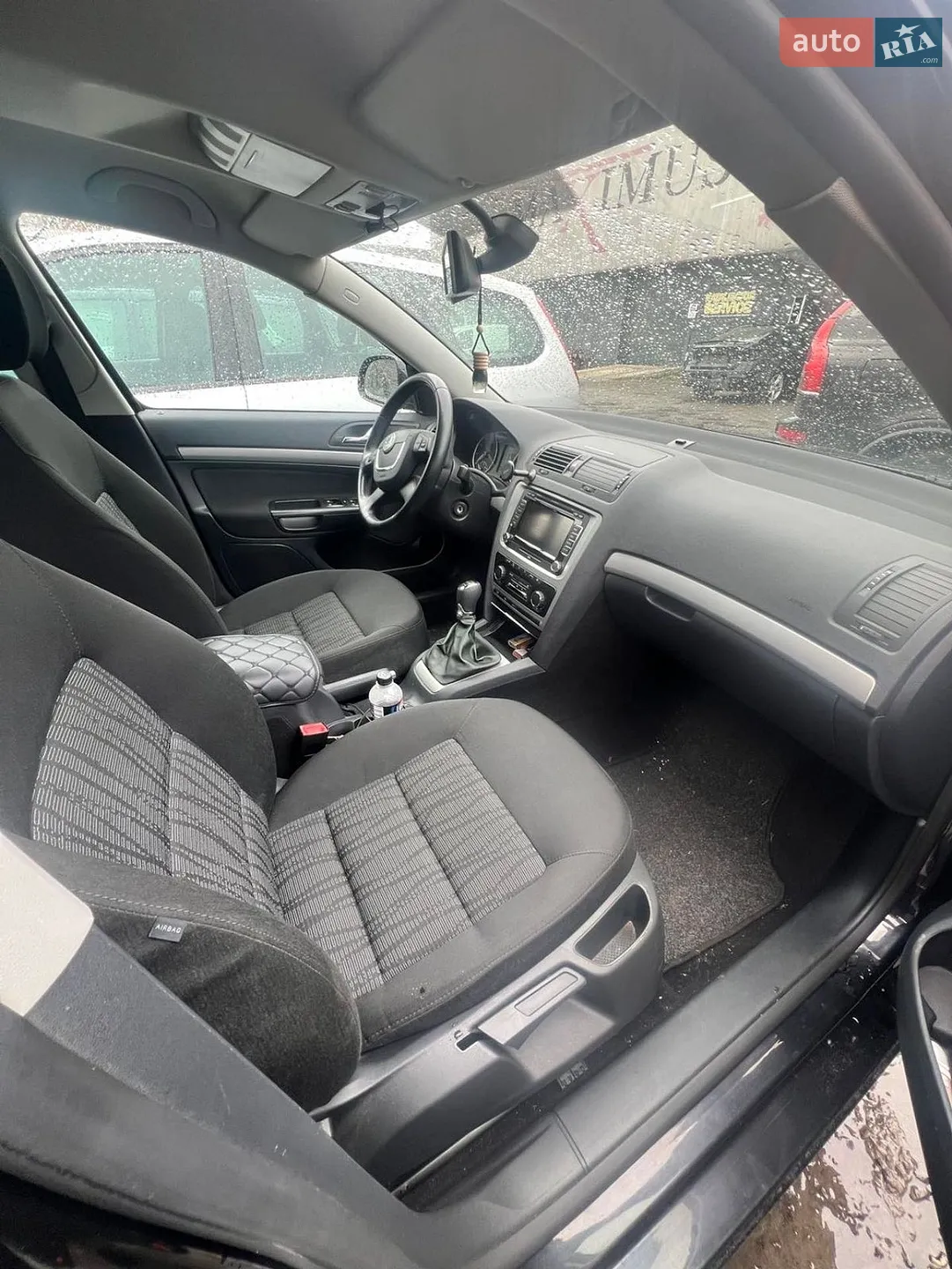 2010 Skoda Octavia - мініатюра 6