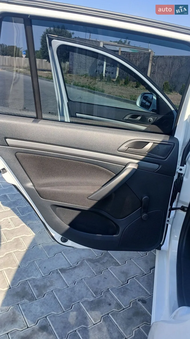 2012 Skoda Octavia - мініатюра 47