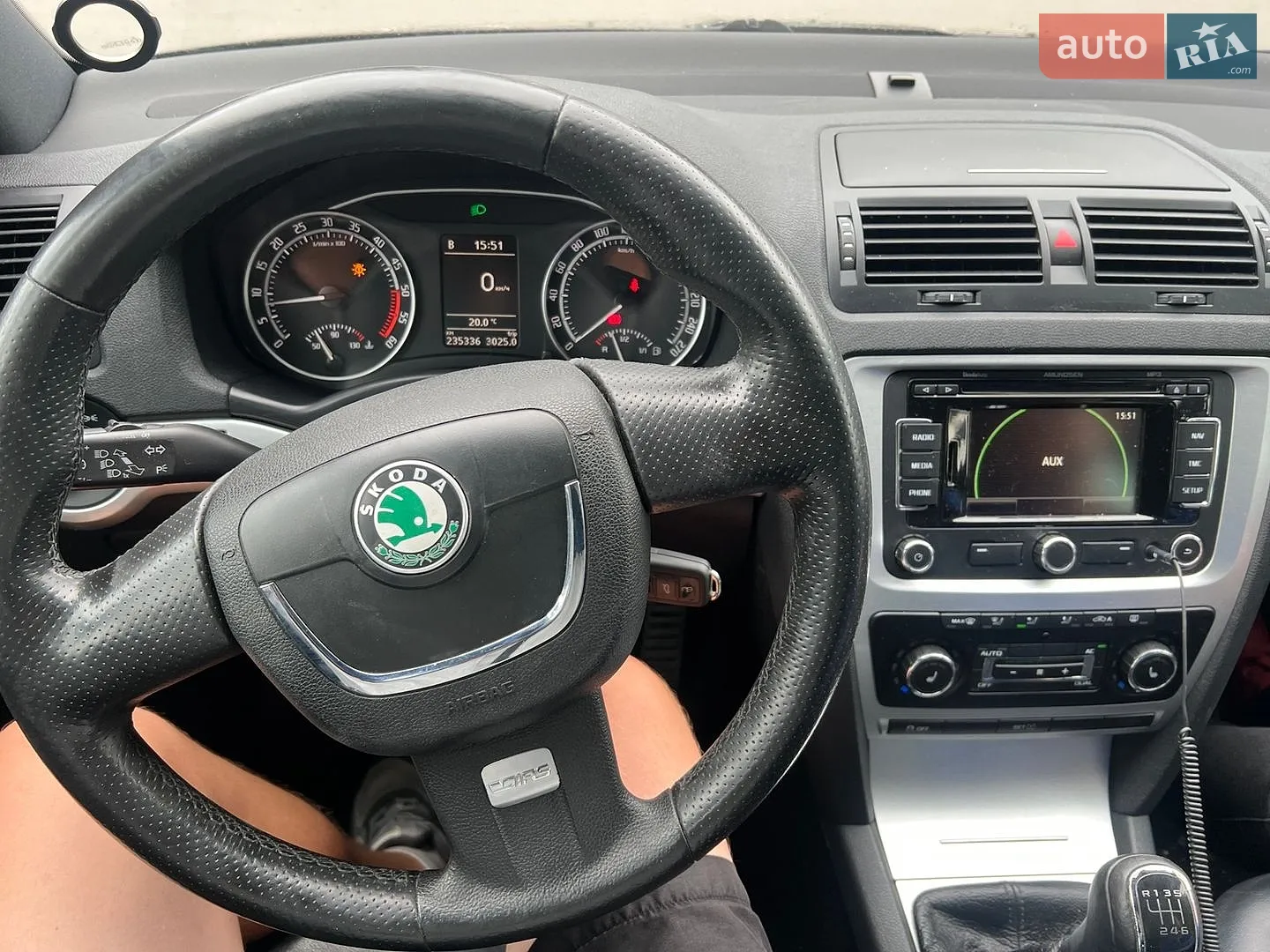 2010 Skoda Octavia - мініатюра 13