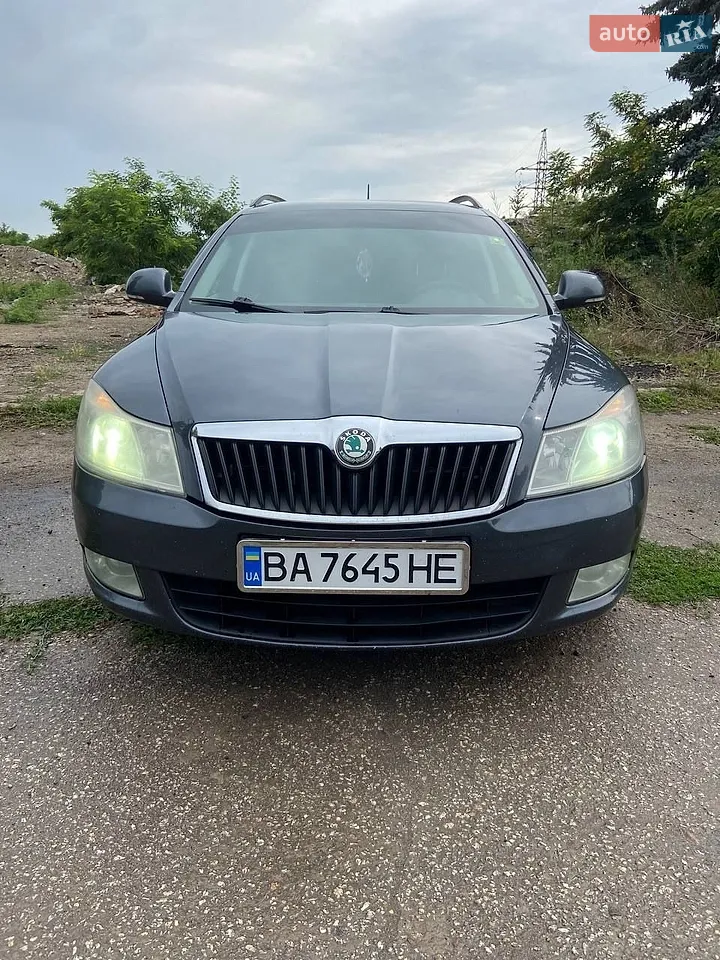 2010 Skoda Octavia - мініатюра 76
