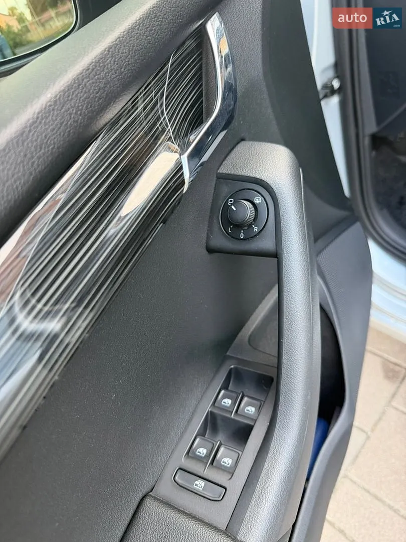 2019 Skoda Octavia - мініатюра 43
