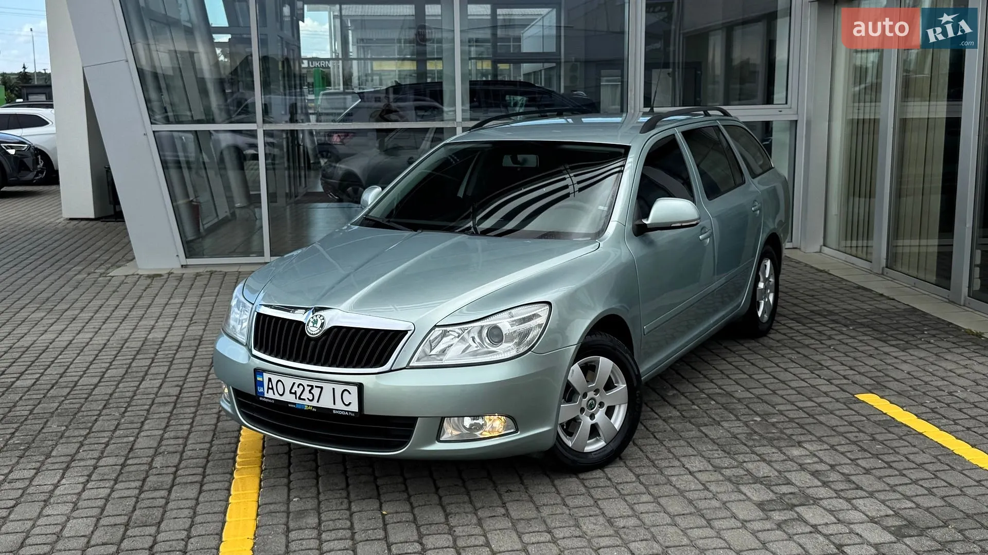 2010 Skoda Octavia - фото 1