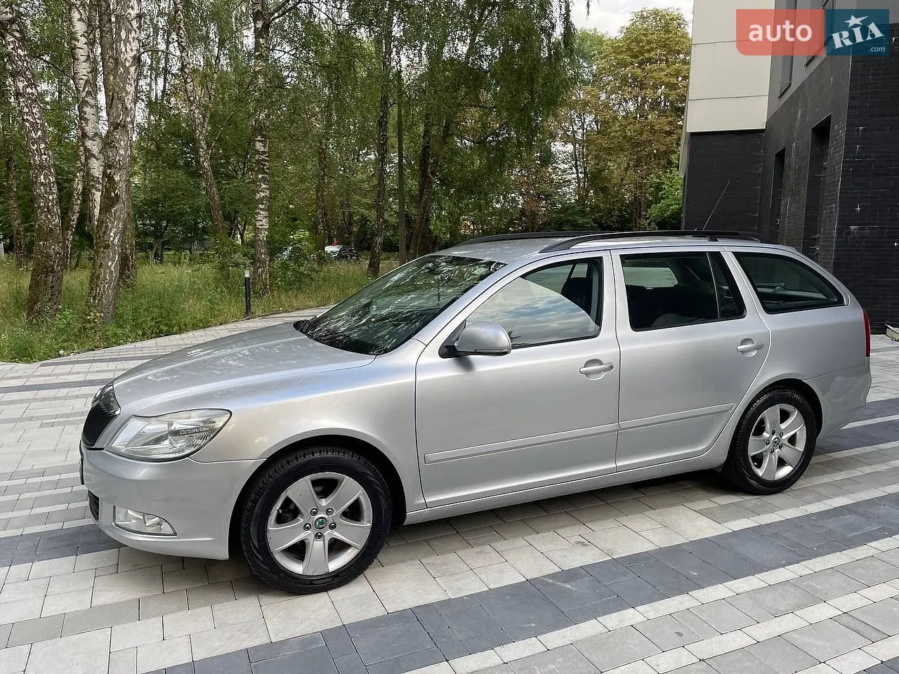 2010 Skoda Octavia - мініатюра 8