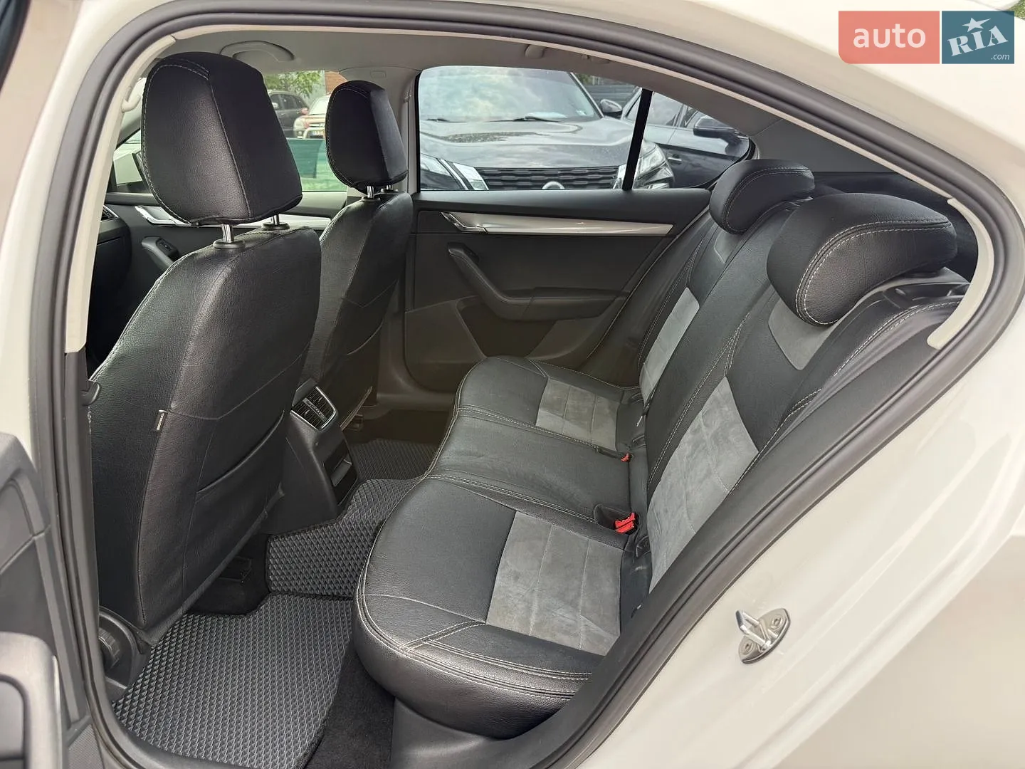 2013 Skoda Octavia - мініатюра 12