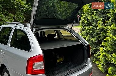 Універсал Skoda Octavia 2011 в Ужгороді
