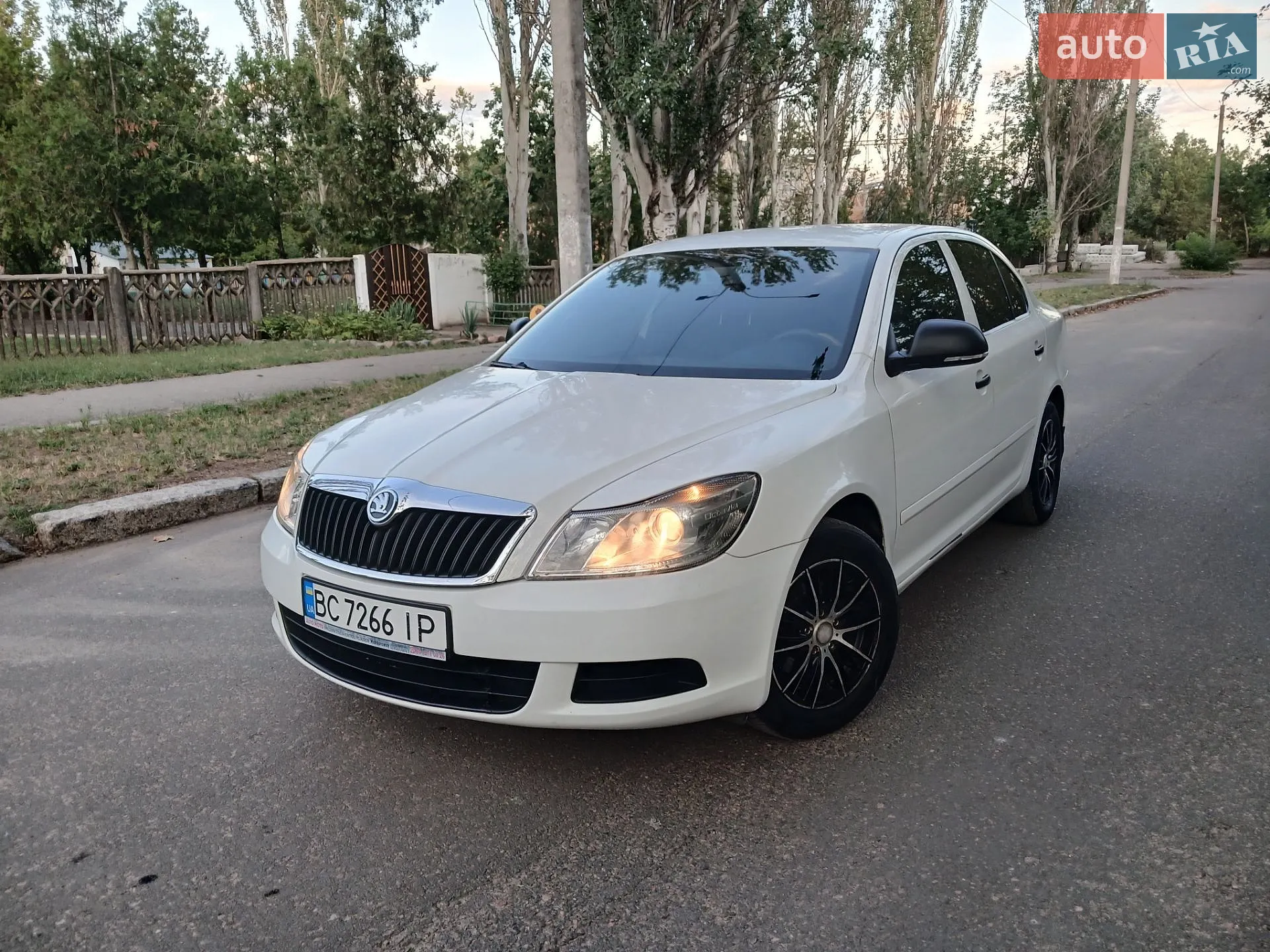 2010 Skoda Octavia - мініатюра 10
