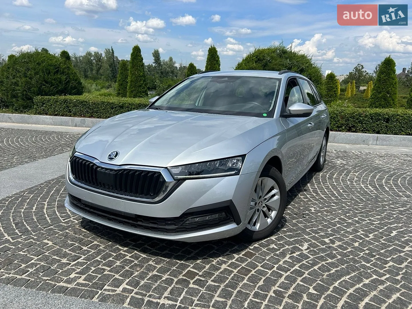 2021 Skoda Octavia - фото 1