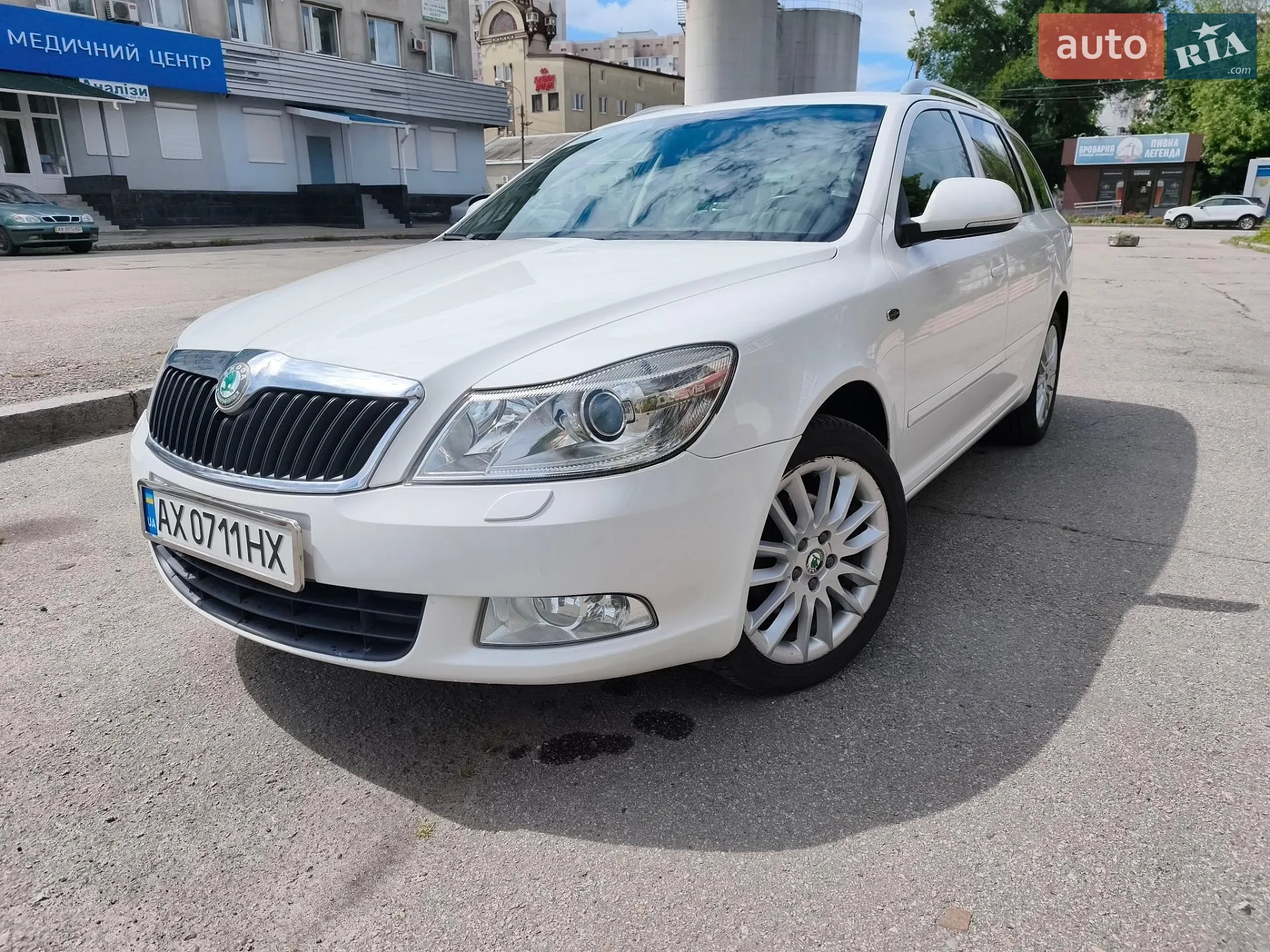 2010 Skoda Octavia - мініатюра 16