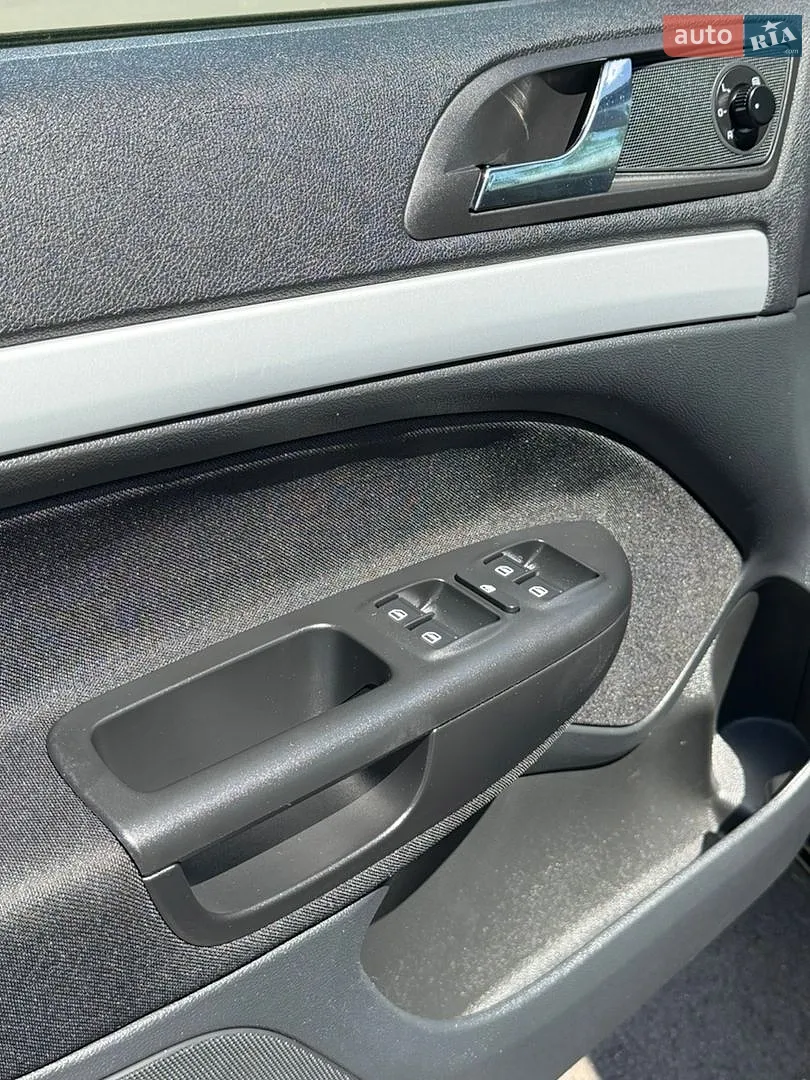 2011 Skoda Octavia - мініатюра 15