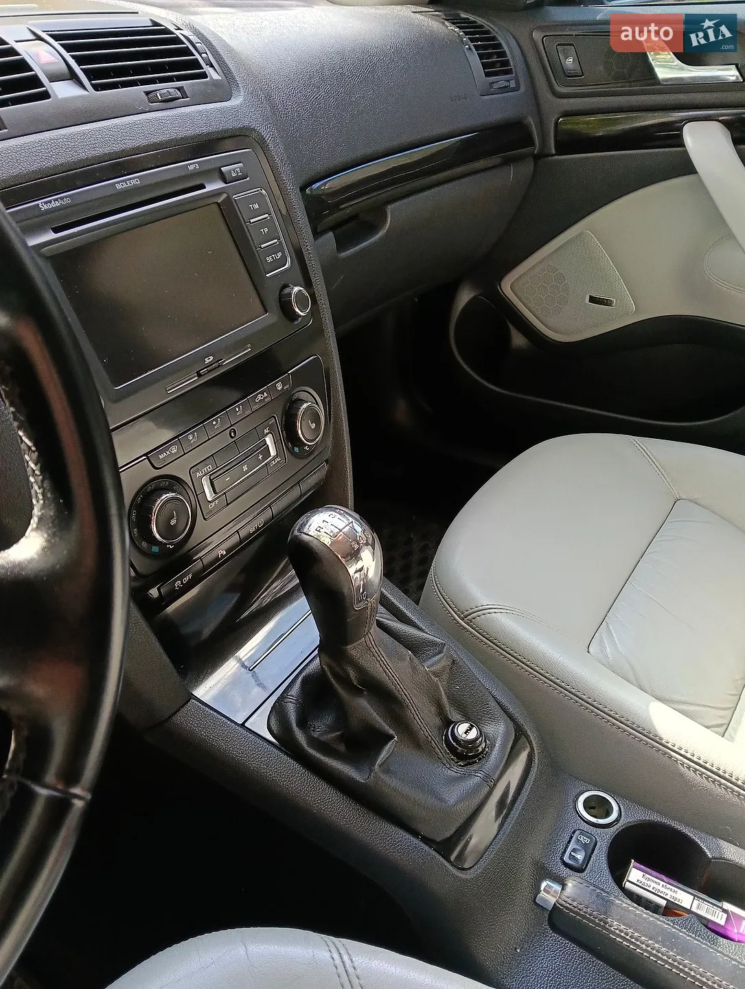 2010 Skoda Octavia - мініатюра 21