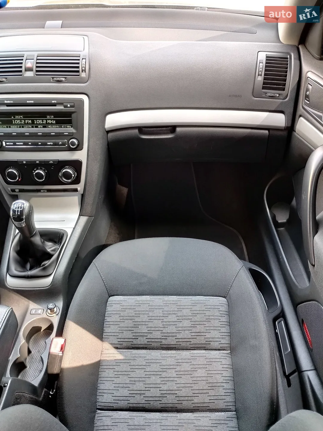 2011 Skoda Octavia - мініатюра 29