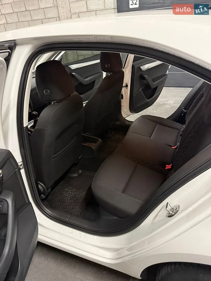2019 Skoda Octavia - мініатюра 14