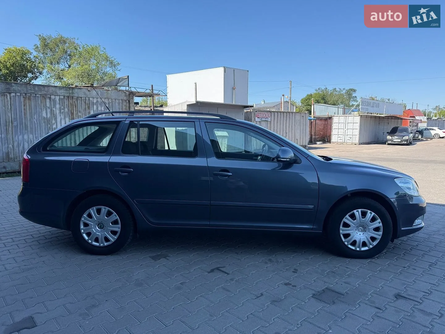 2010 Skoda Octavia - мініатюра 5