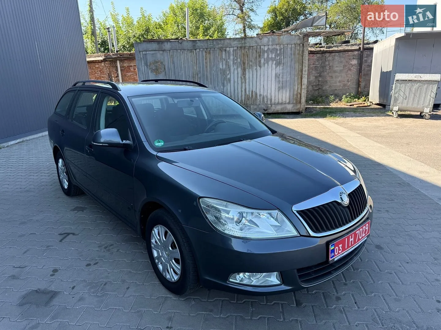 2010 Skoda Octavia - мініатюра 10