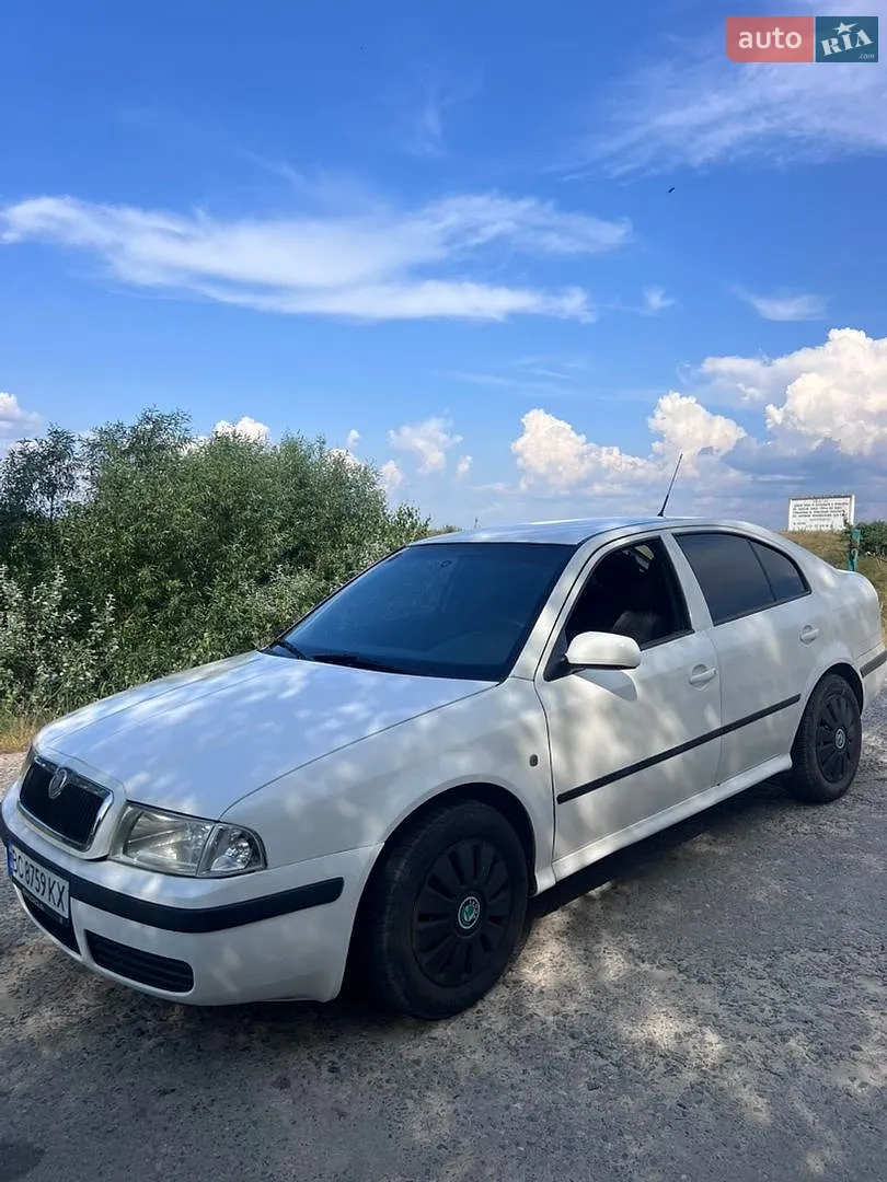 2010 Skoda Octavia - мініатюра 4