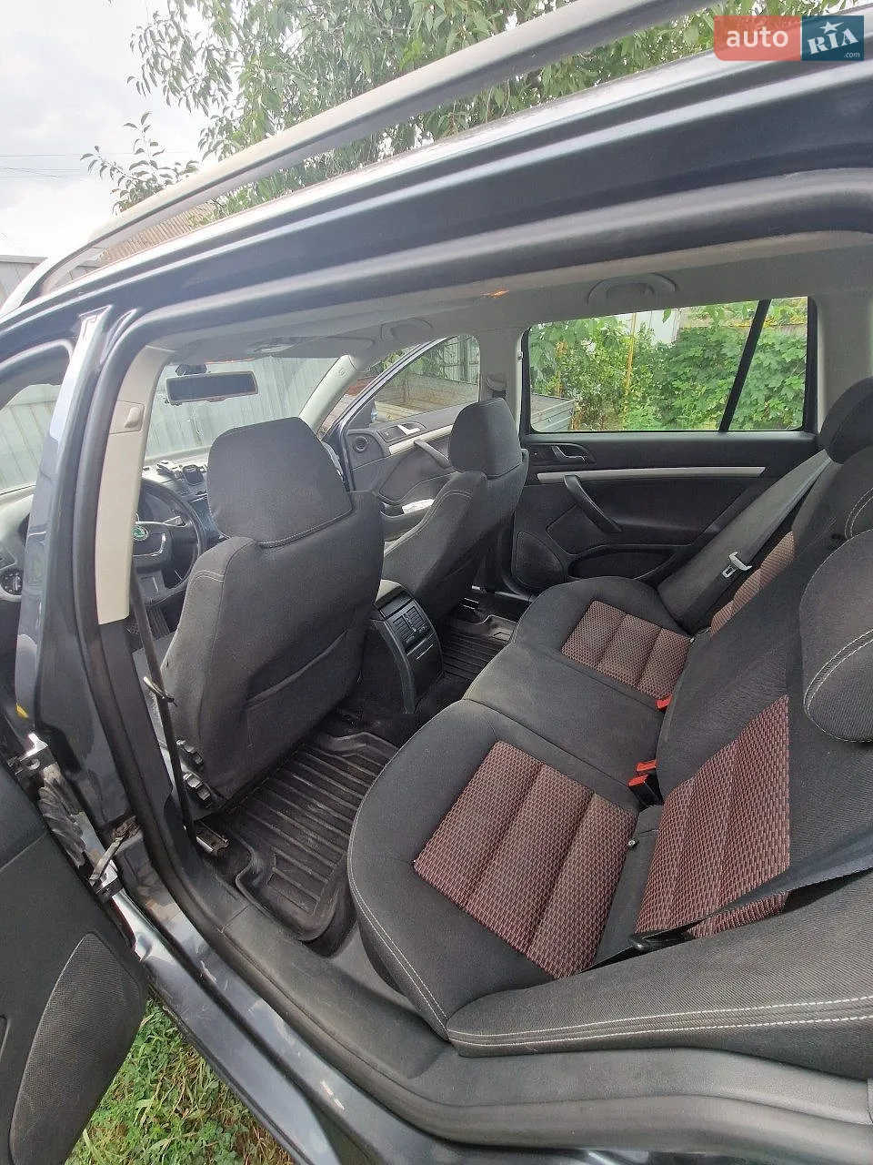 2011 Skoda Octavia - мініатюра 12
