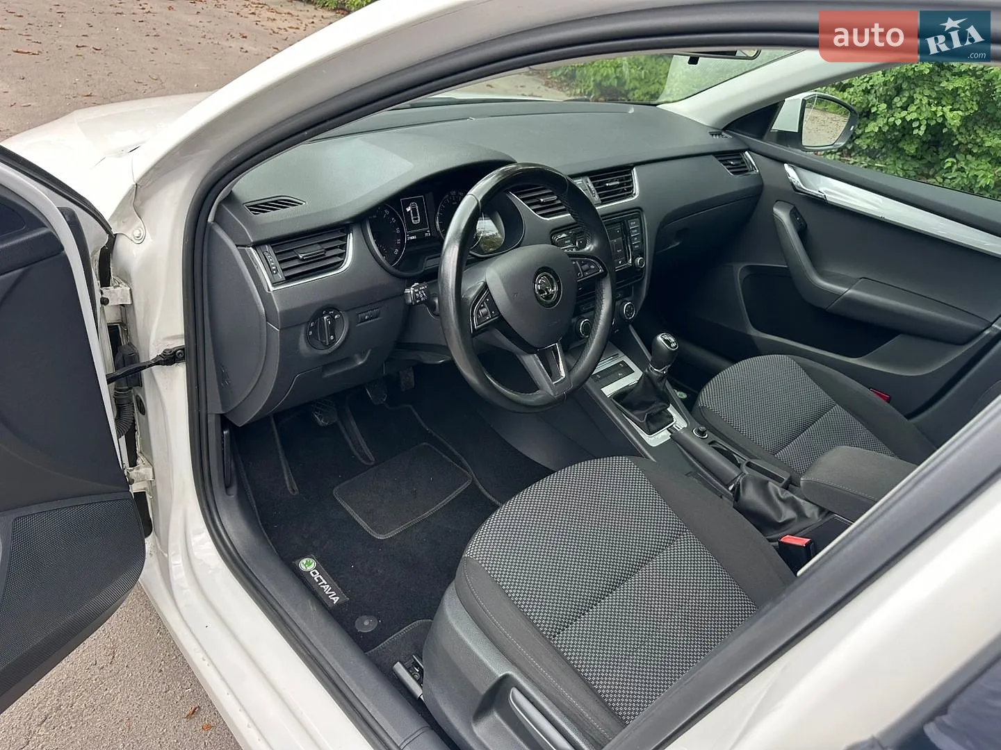 2015 Skoda Octavia - мініатюра 12