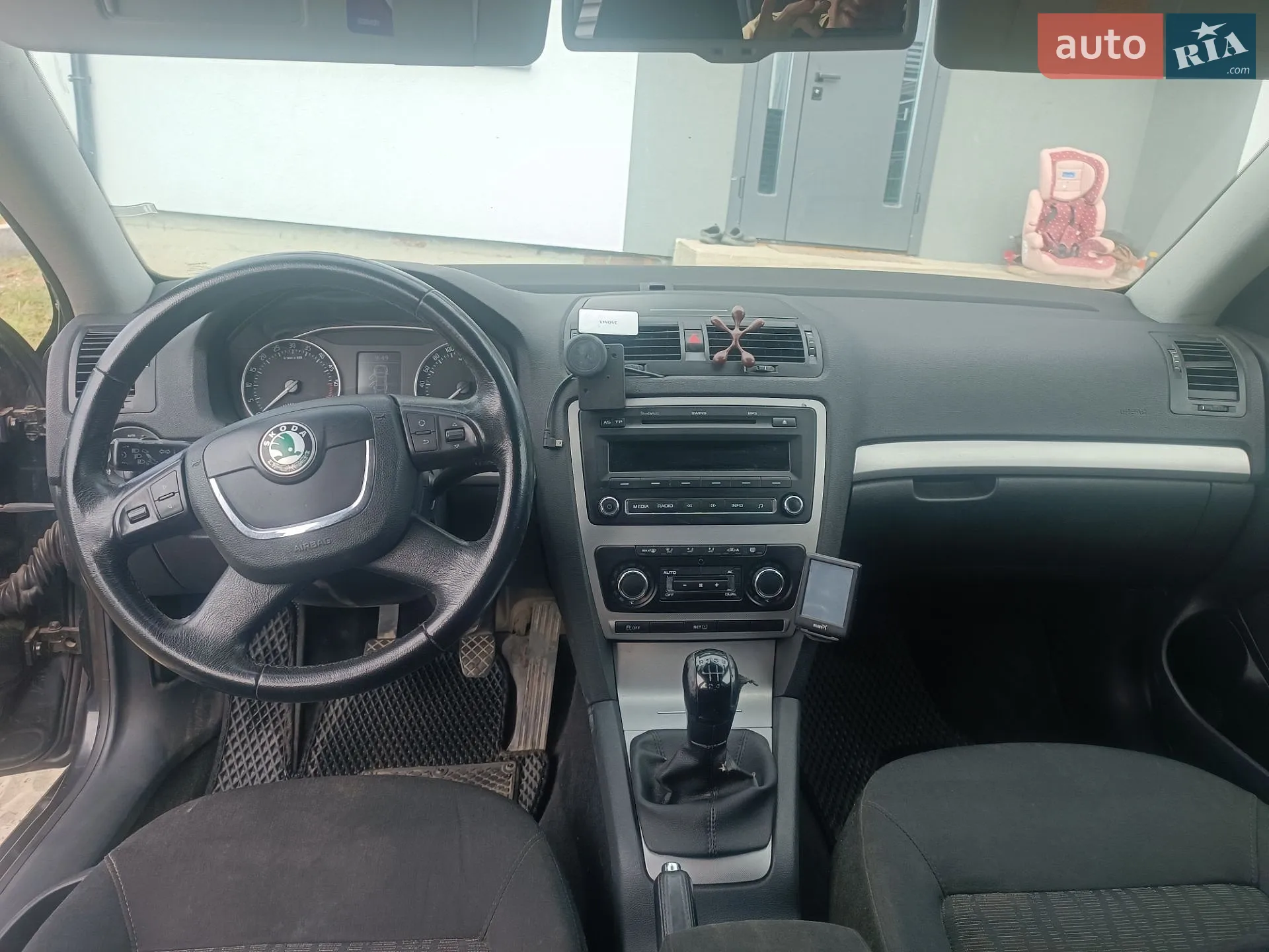 2010 Skoda Octavia - мініатюра 13