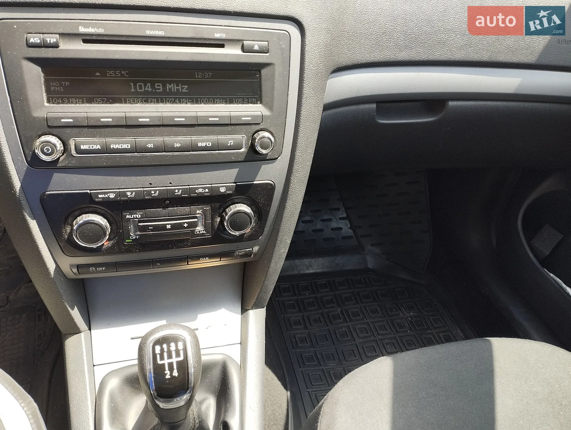 2011 Skoda Octavia - мініатюра 14