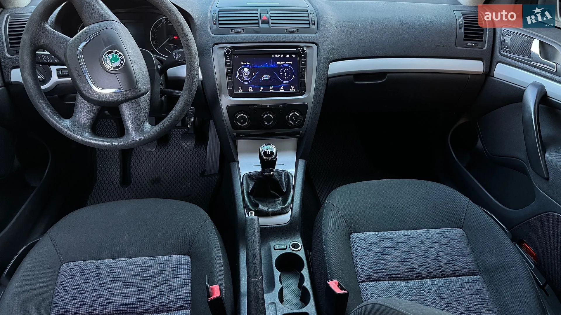 2010 Skoda Octavia - мініатюра 15