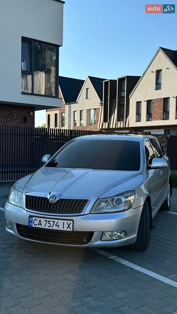 2010 Skoda Octavia - мініатюра 45