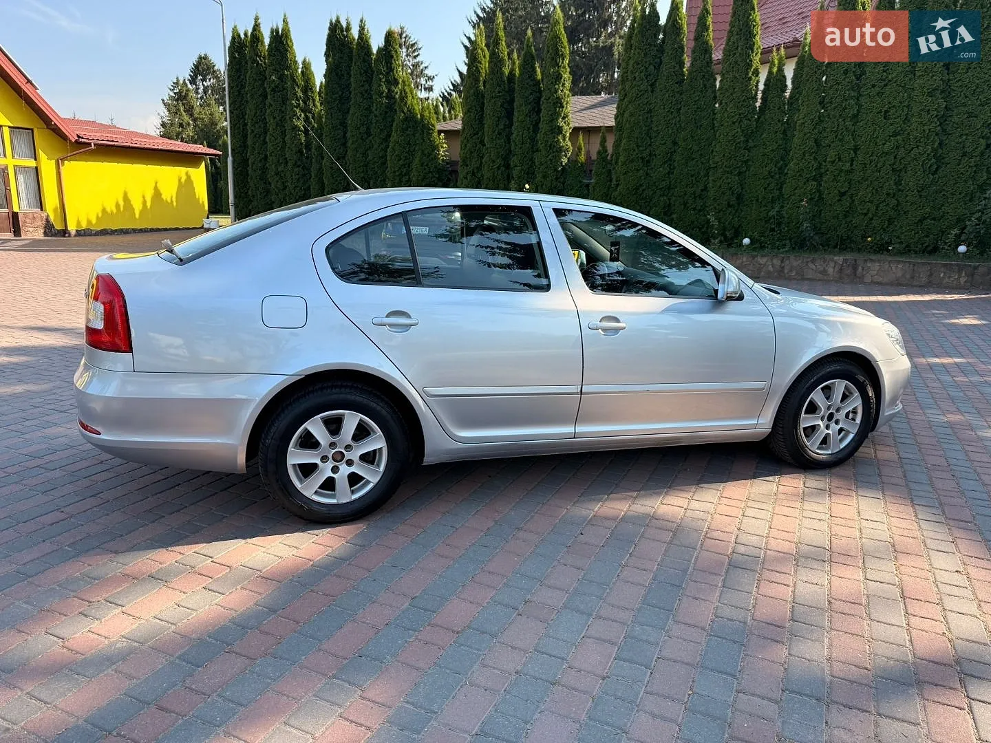 2010 Skoda Octavia - мініатюра 18