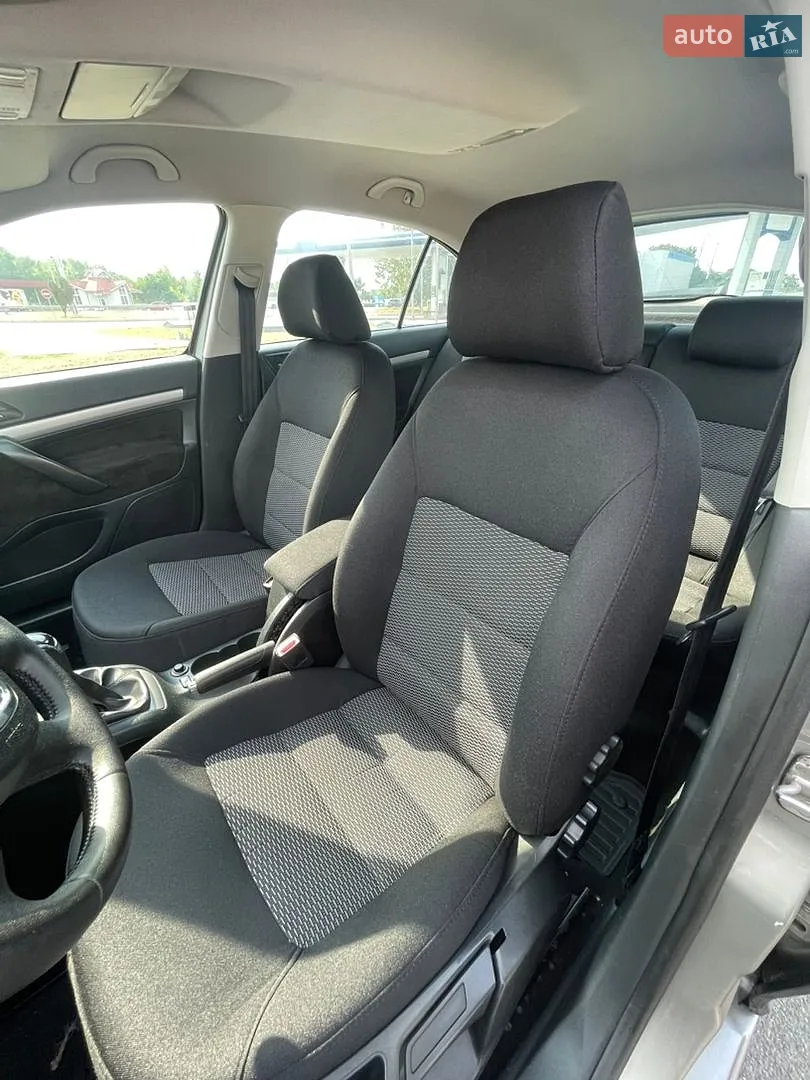 2011 Skoda Octavia - мініатюра 4