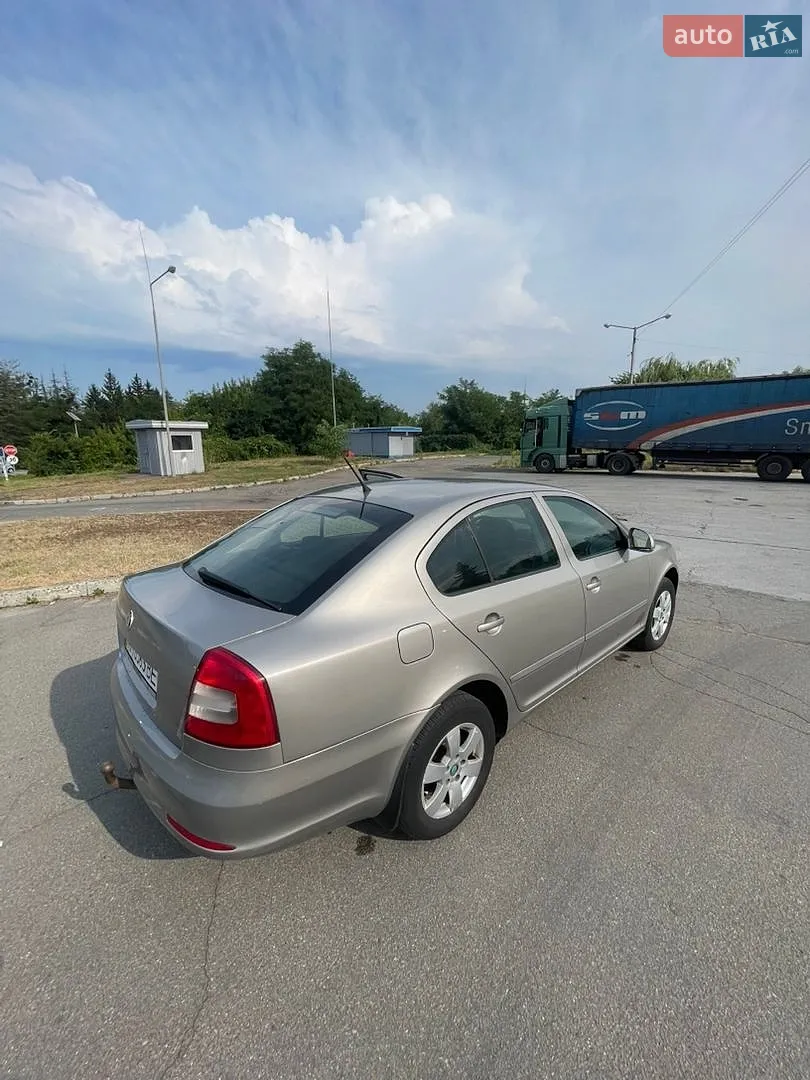 2011 Skoda Octavia - мініатюра 12