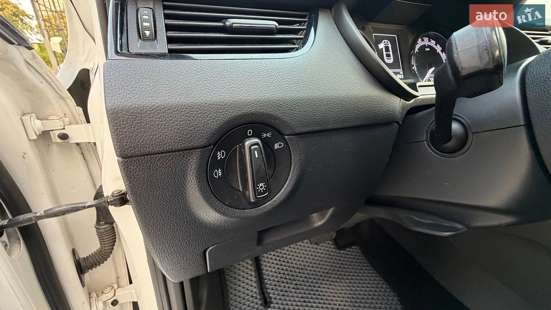 2019 Skoda Octavia - мініатюра 23