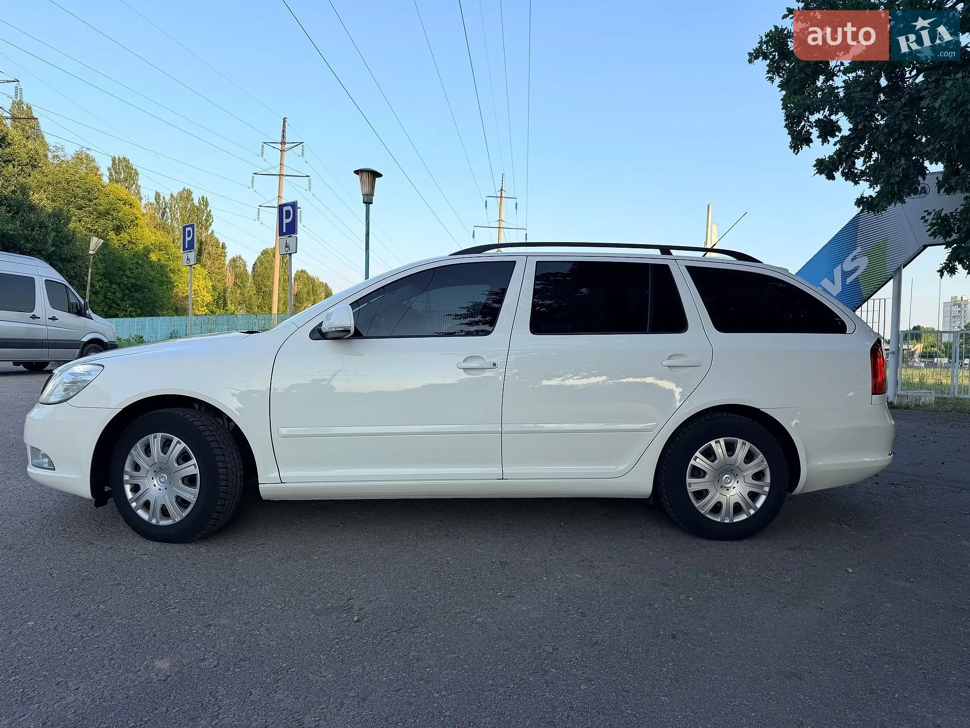 2010 Skoda Octavia - мініатюра 8