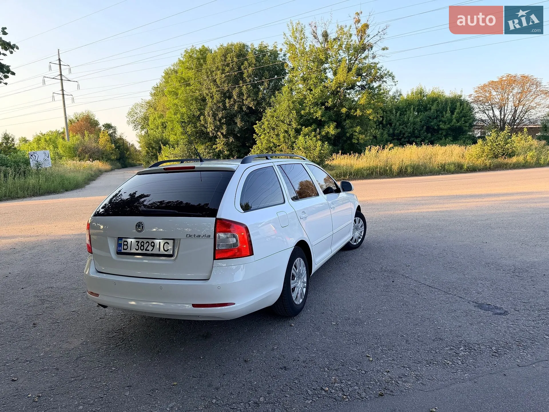 2010 Skoda Octavia - мініатюра 12