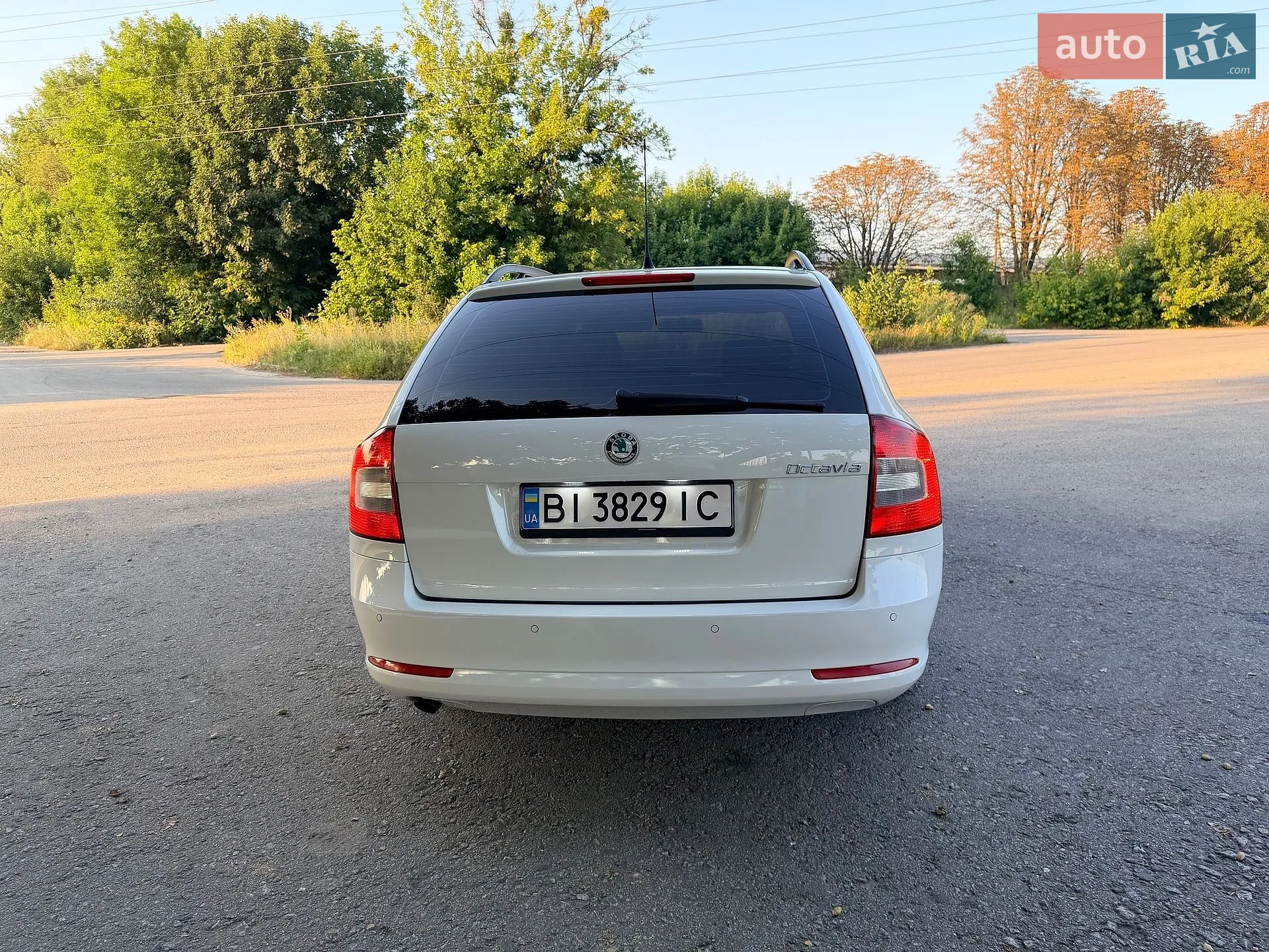 2010 Skoda Octavia - мініатюра 14
