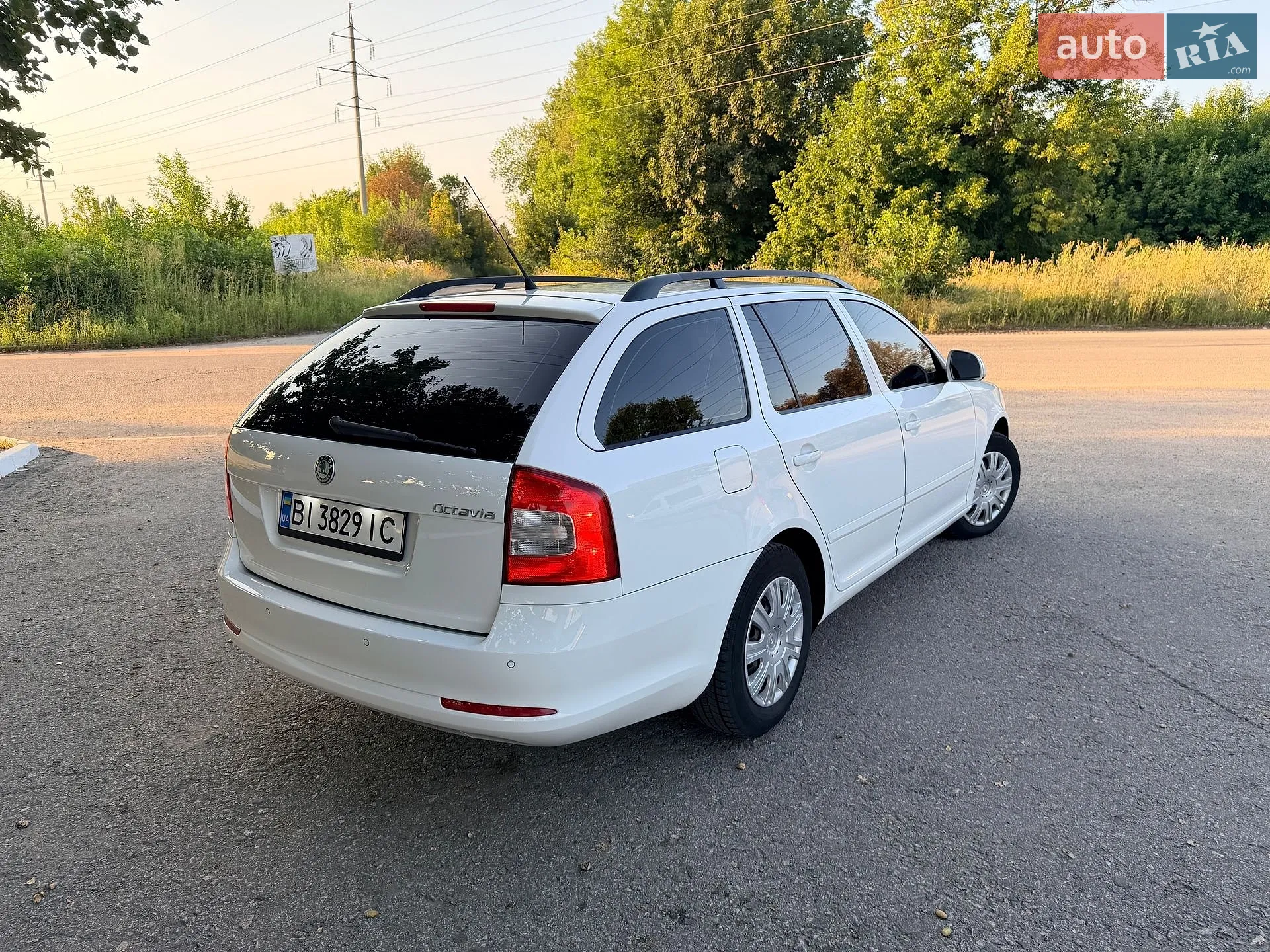 2010 Skoda Octavia - мініатюра 15