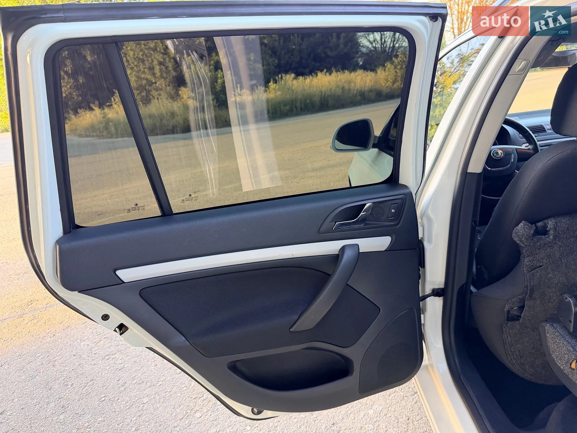 2010 Skoda Octavia - мініатюра 23