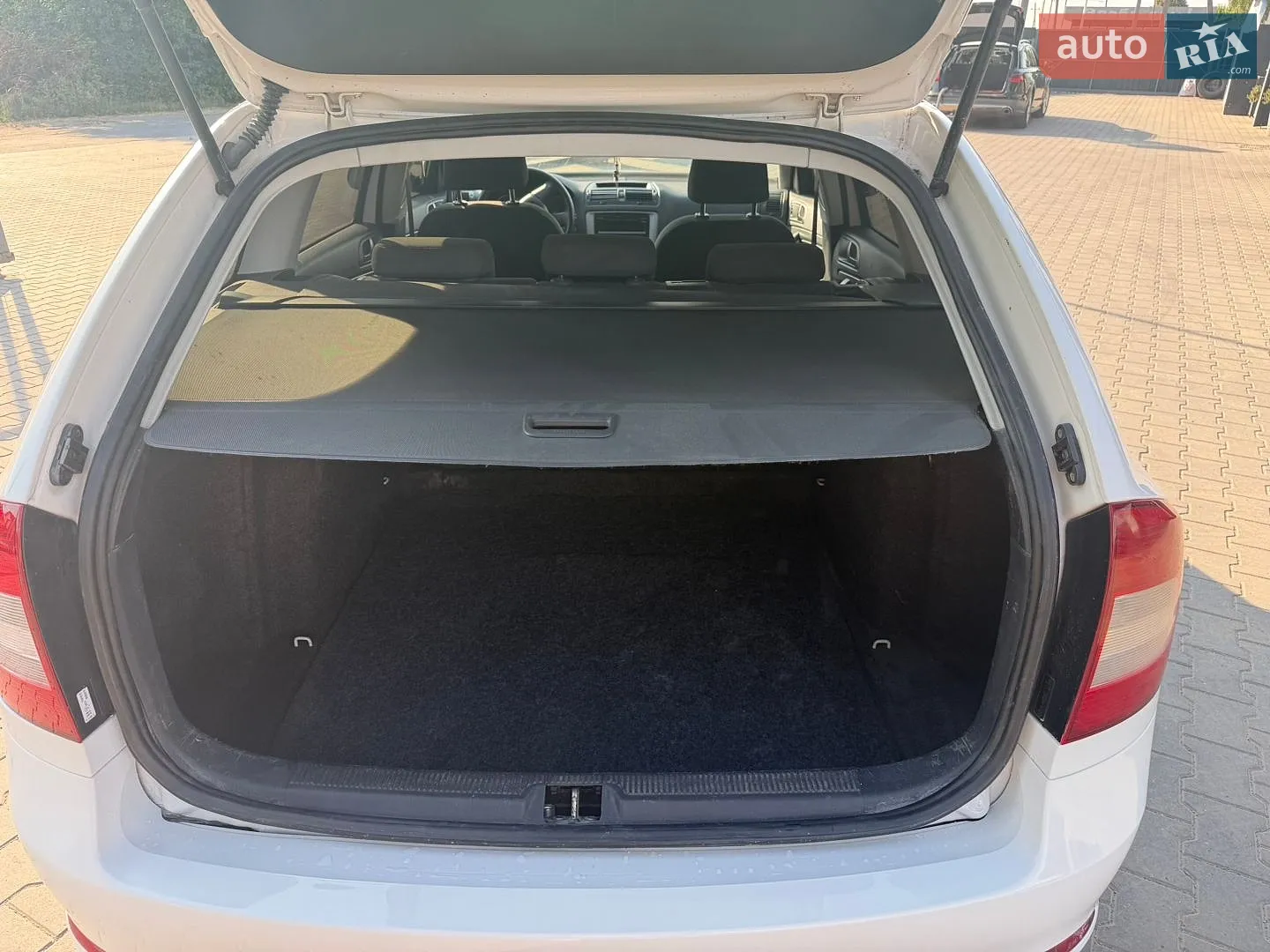 2011 Skoda Octavia - мініатюра 14
