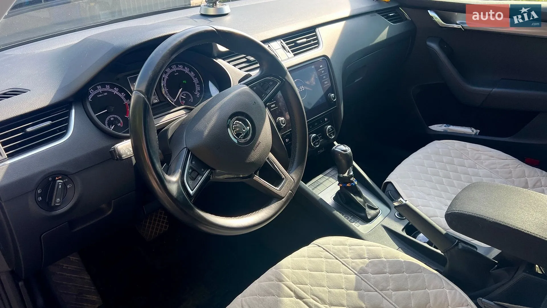 2019 Skoda Octavia - мініатюра 9
