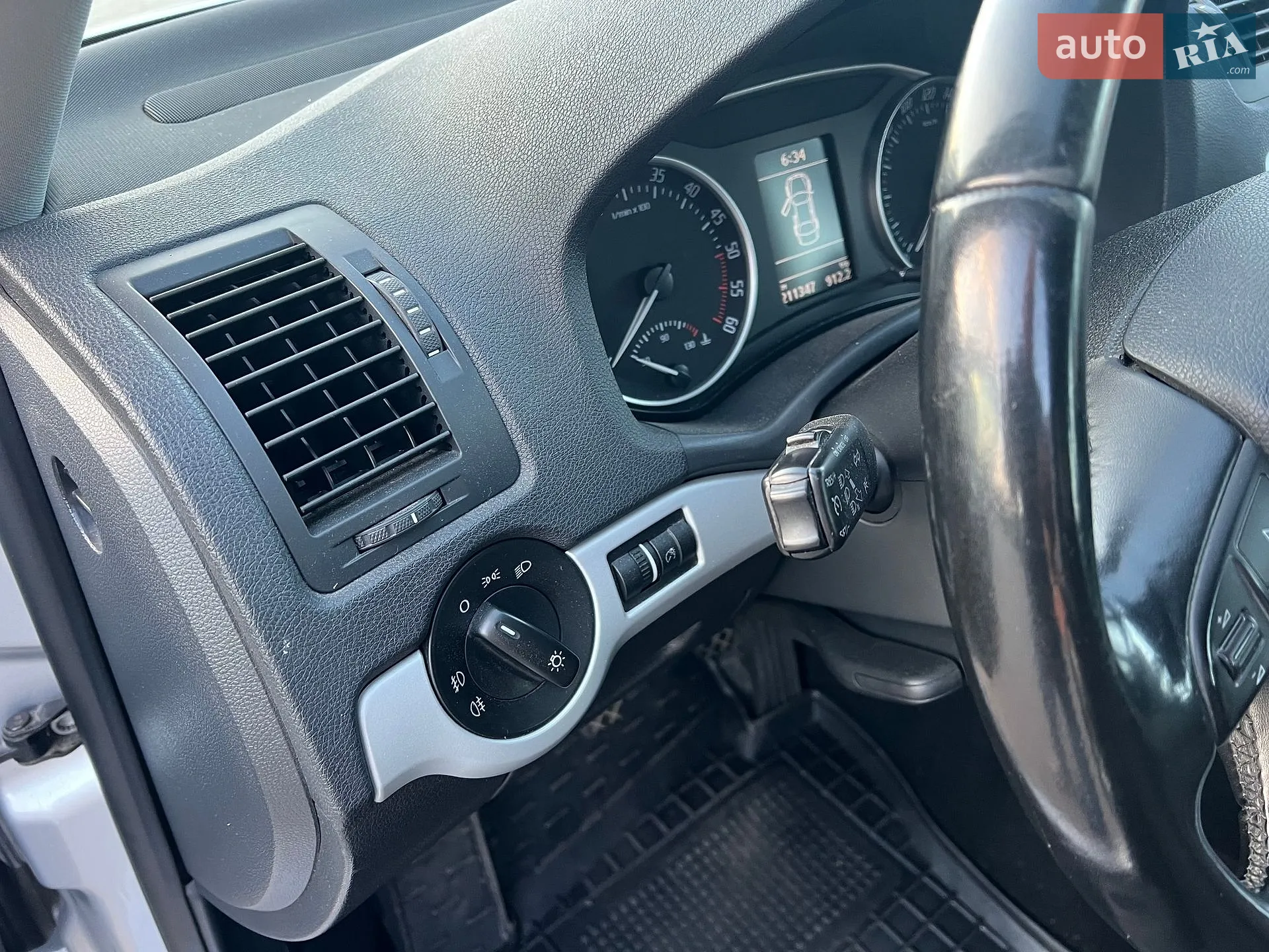 2011 Skoda Octavia - мініатюра 25