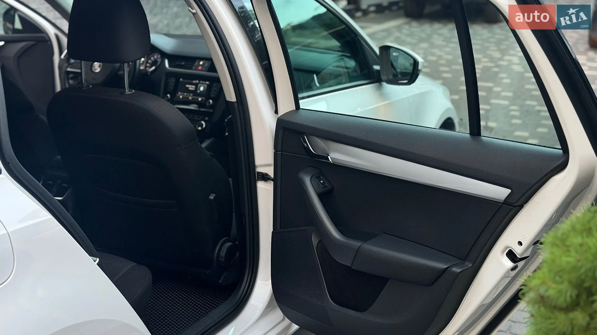 2016 Skoda Octavia - мініатюра 13
