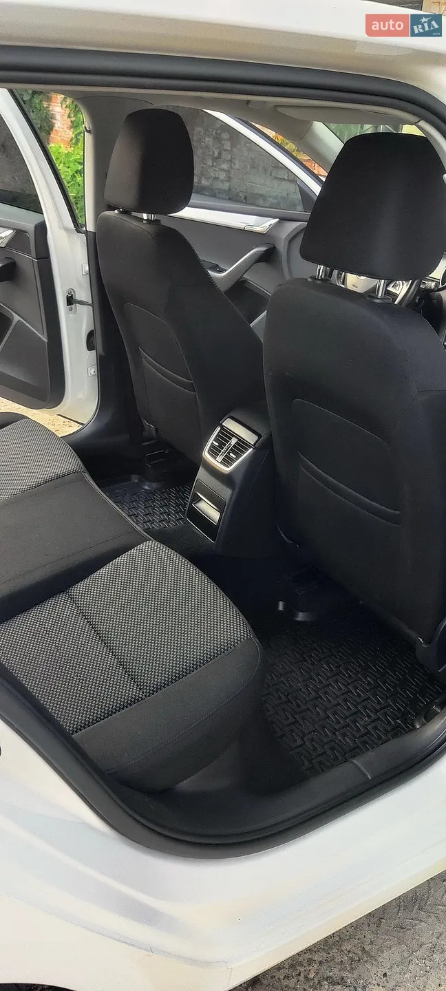 2015 Skoda Octavia - мініатюра 33