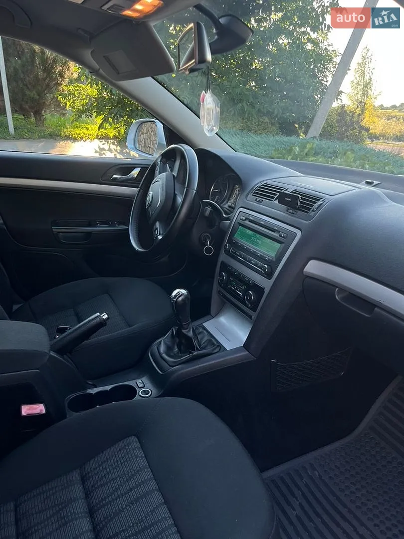 2010 Skoda Octavia - мініатюра 6